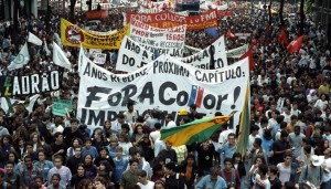 Protesto pelo impeachment de Fernando Collor (1992). Foto: Fernando Maia / O Globo.